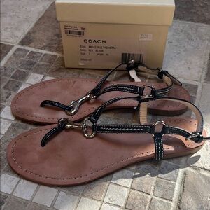 Coach Rue Vachetta  Black Leather T-Strap Sandals with Silver Hardware Sz 7